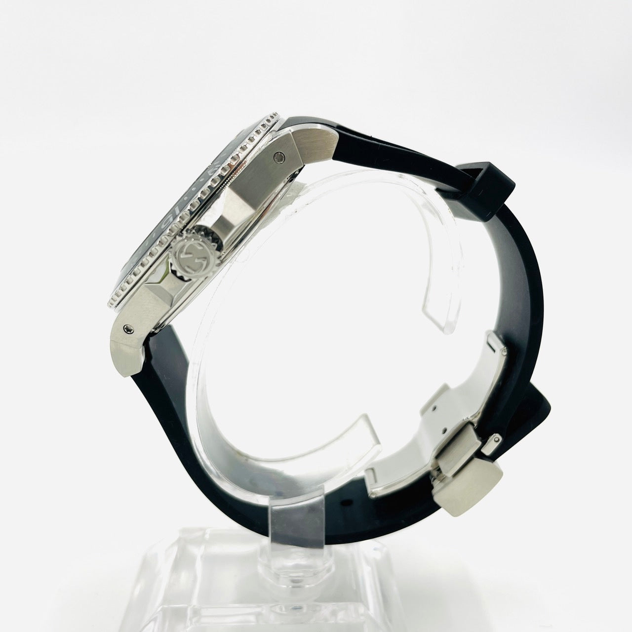 GUCCI Dive Men Watch Black Stainless Steel Rubber QZ