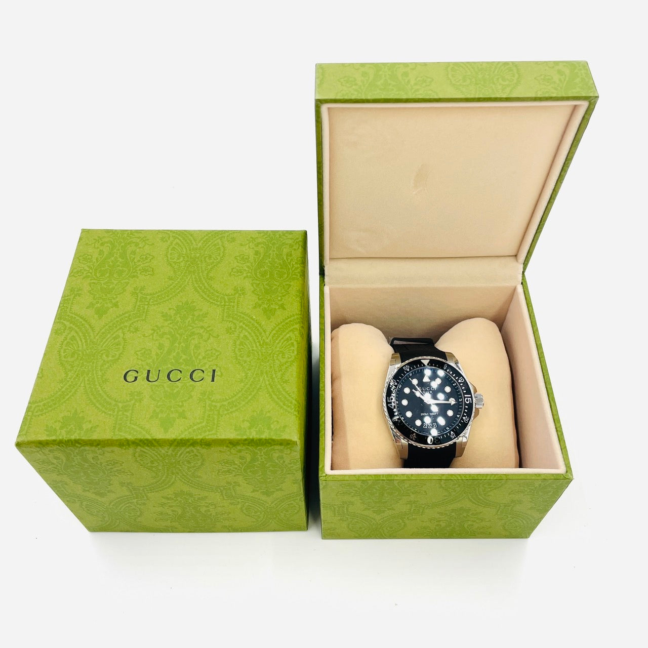 GUCCI Dive Men Watch Black Stainless Steel Rubber QZ