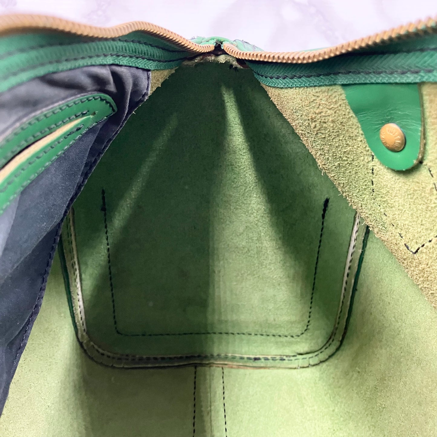 LOUIS VUITTON Epi Speedy 25