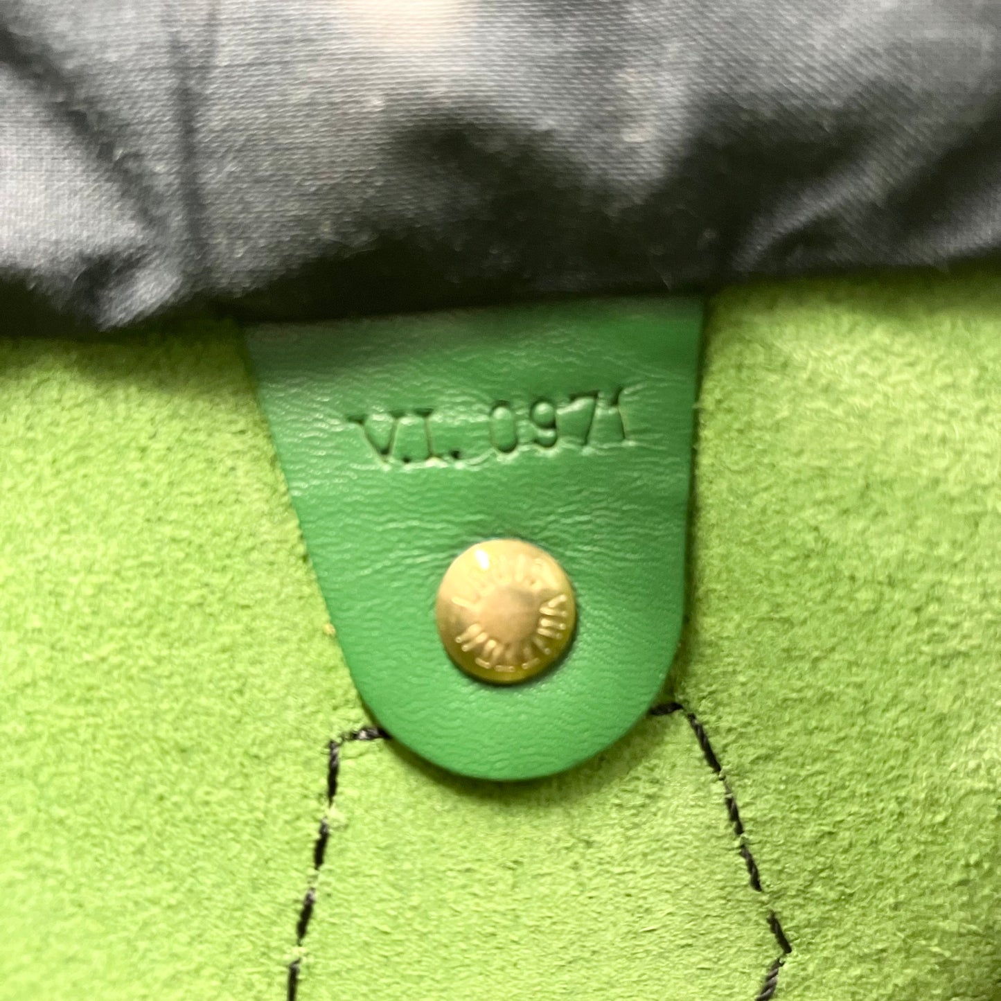 LOUIS VUITTON Epi Speedy 25