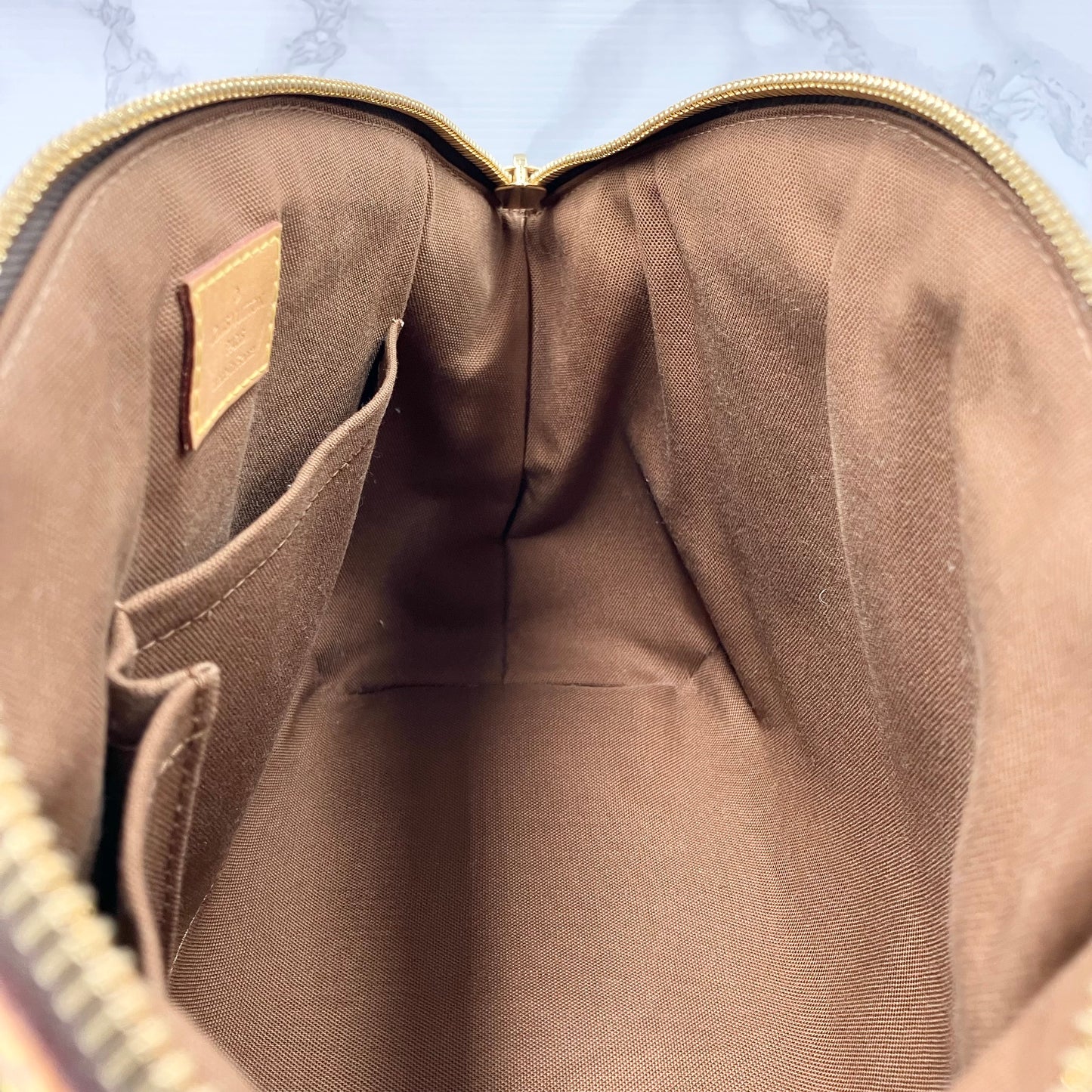 LOUIS VUITTON monogram Tivoli