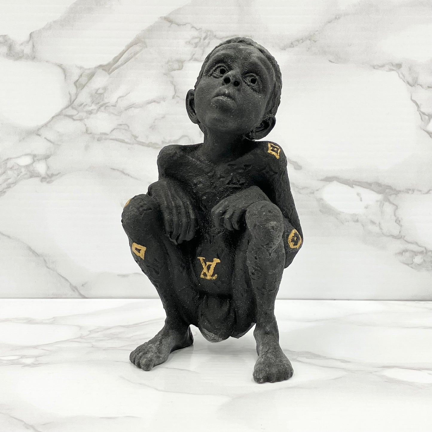 LOUIS VUITTON BEEJOIR Bronze statue, limited to 500 pieces worldwide