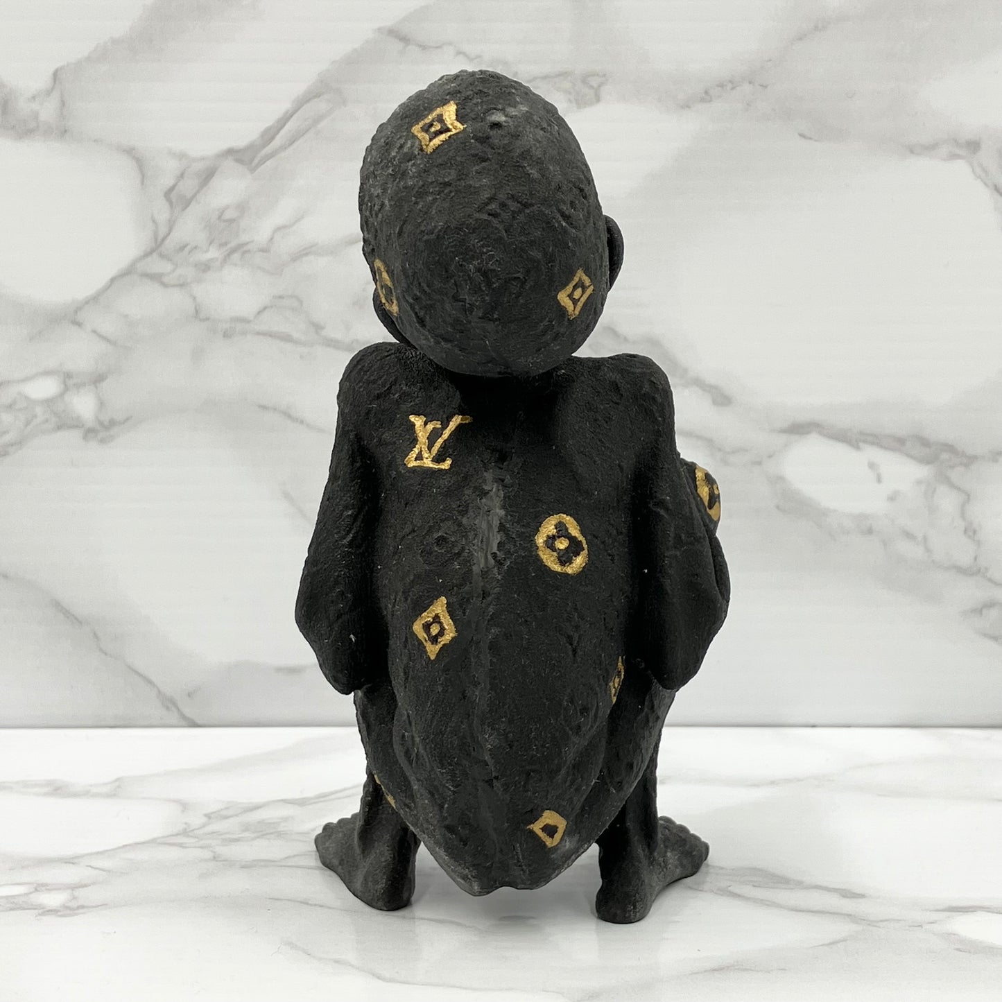 LOUIS VUITTON BEEJOIR Bronze statue, limited to 500 pieces worldwide