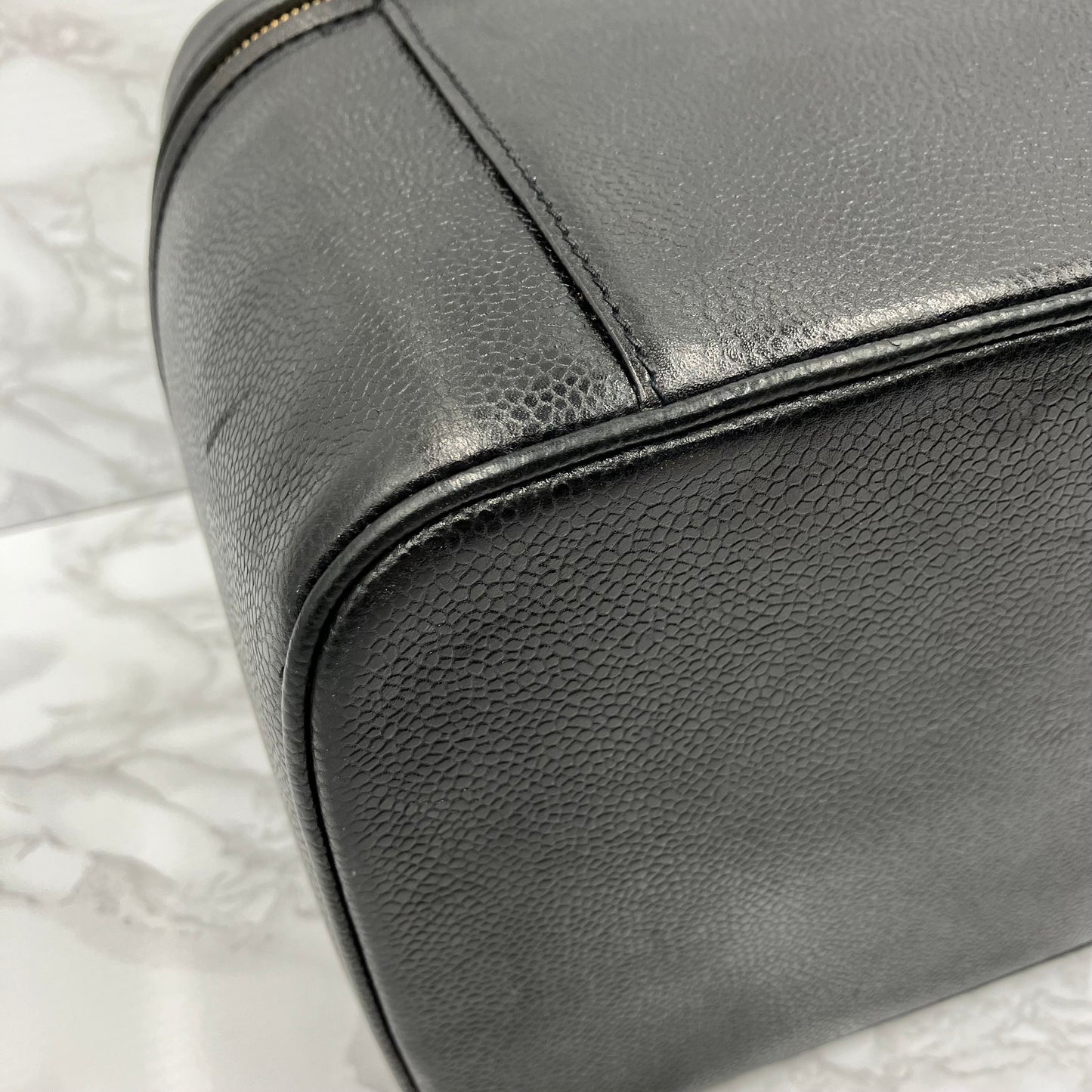 CHANEL Caviar skin 2way vanity bag