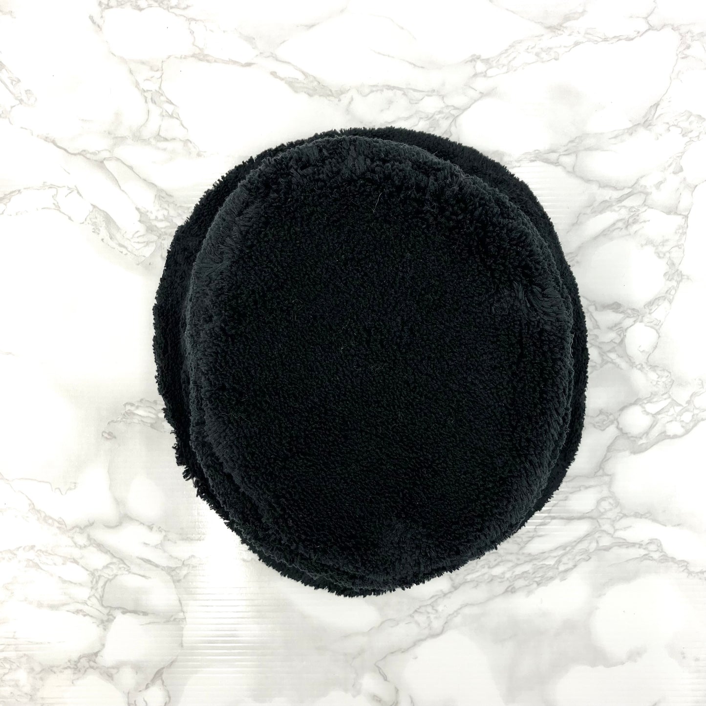 PRADA hat RFID