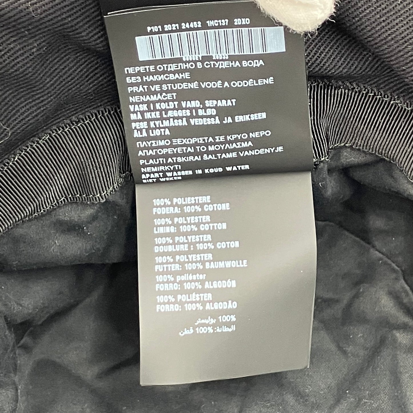 PRADA hat RFID