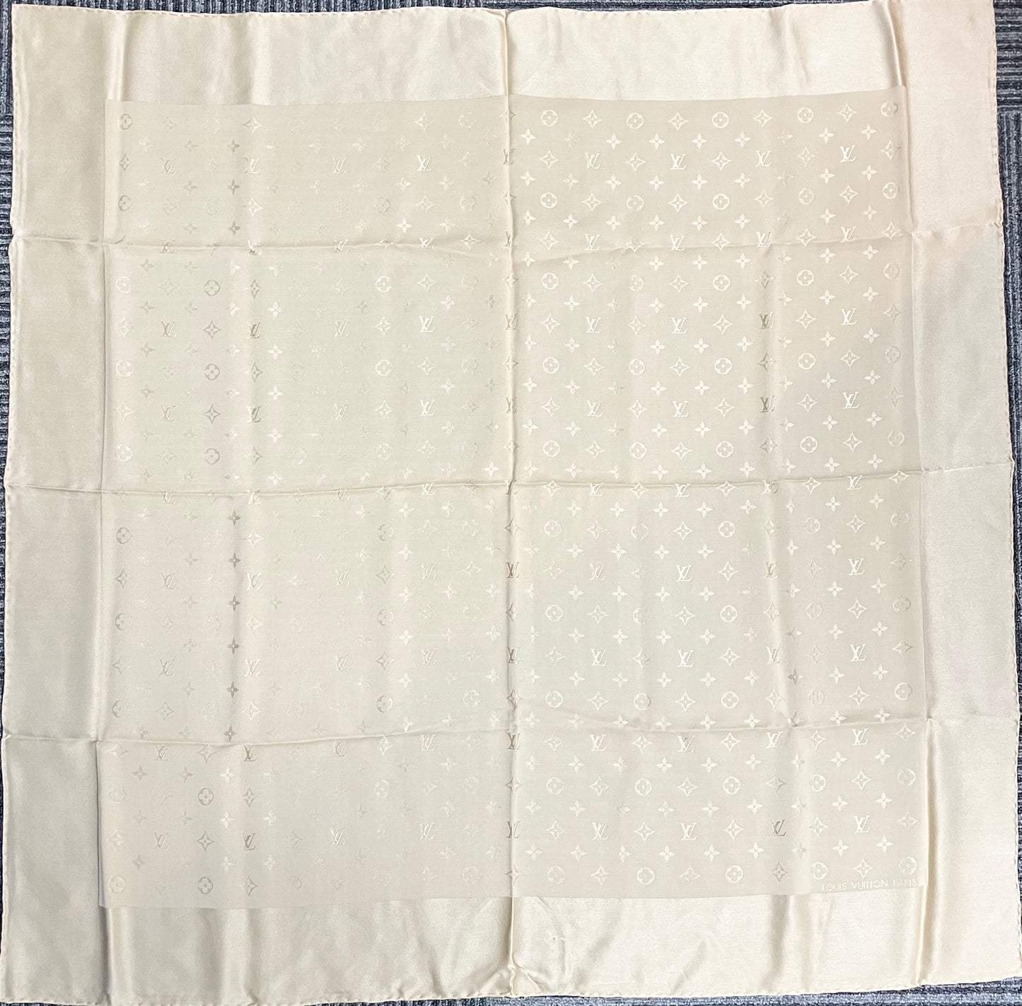 LOUIS VUITTON Calle Monaco Scarf