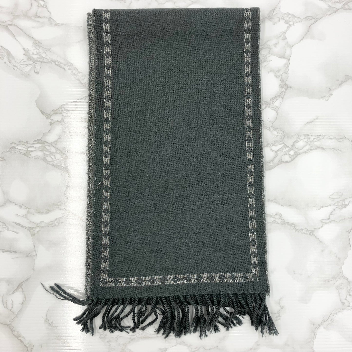 LOUIS VUITTON monogram muffler