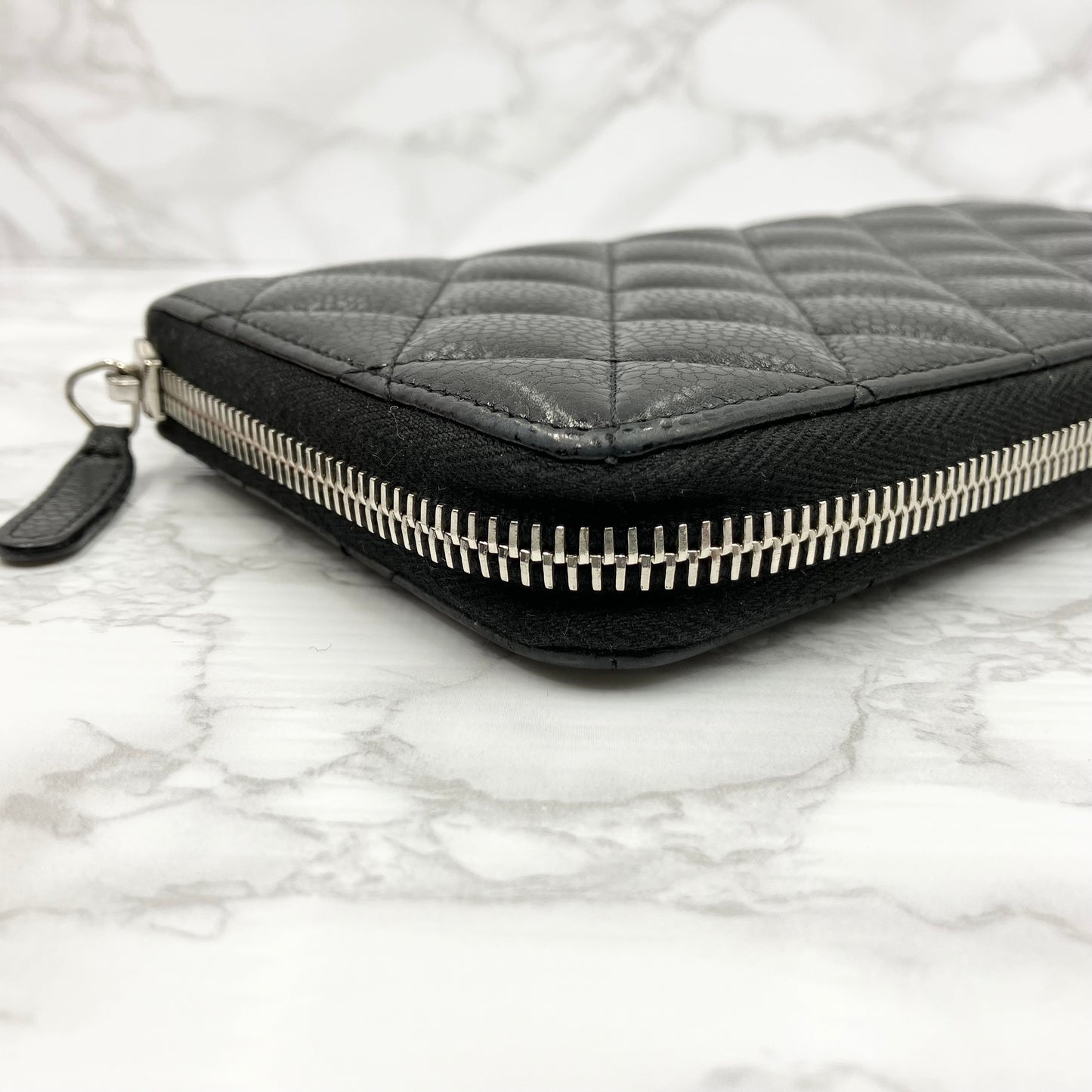 CHANEL Caviar skin long wallet