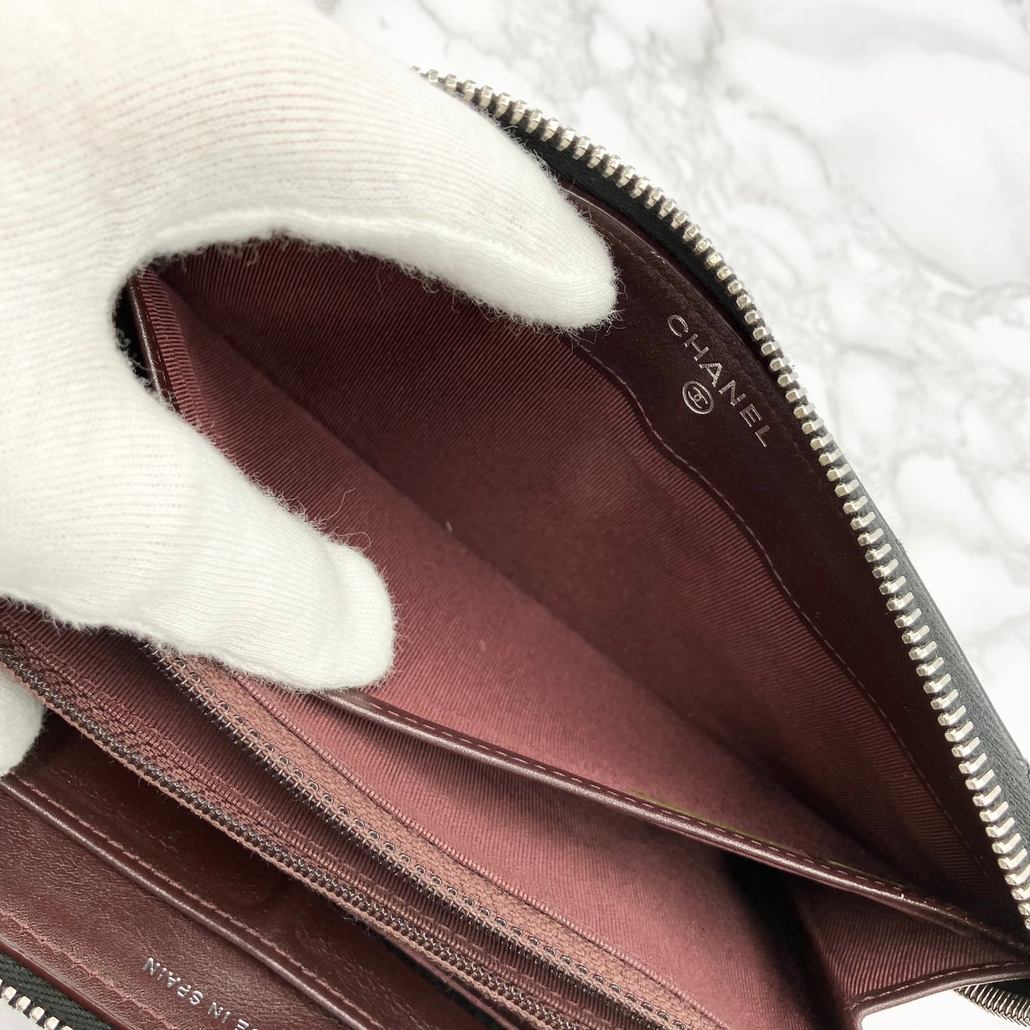 CHANEL Caviar skin long wallet