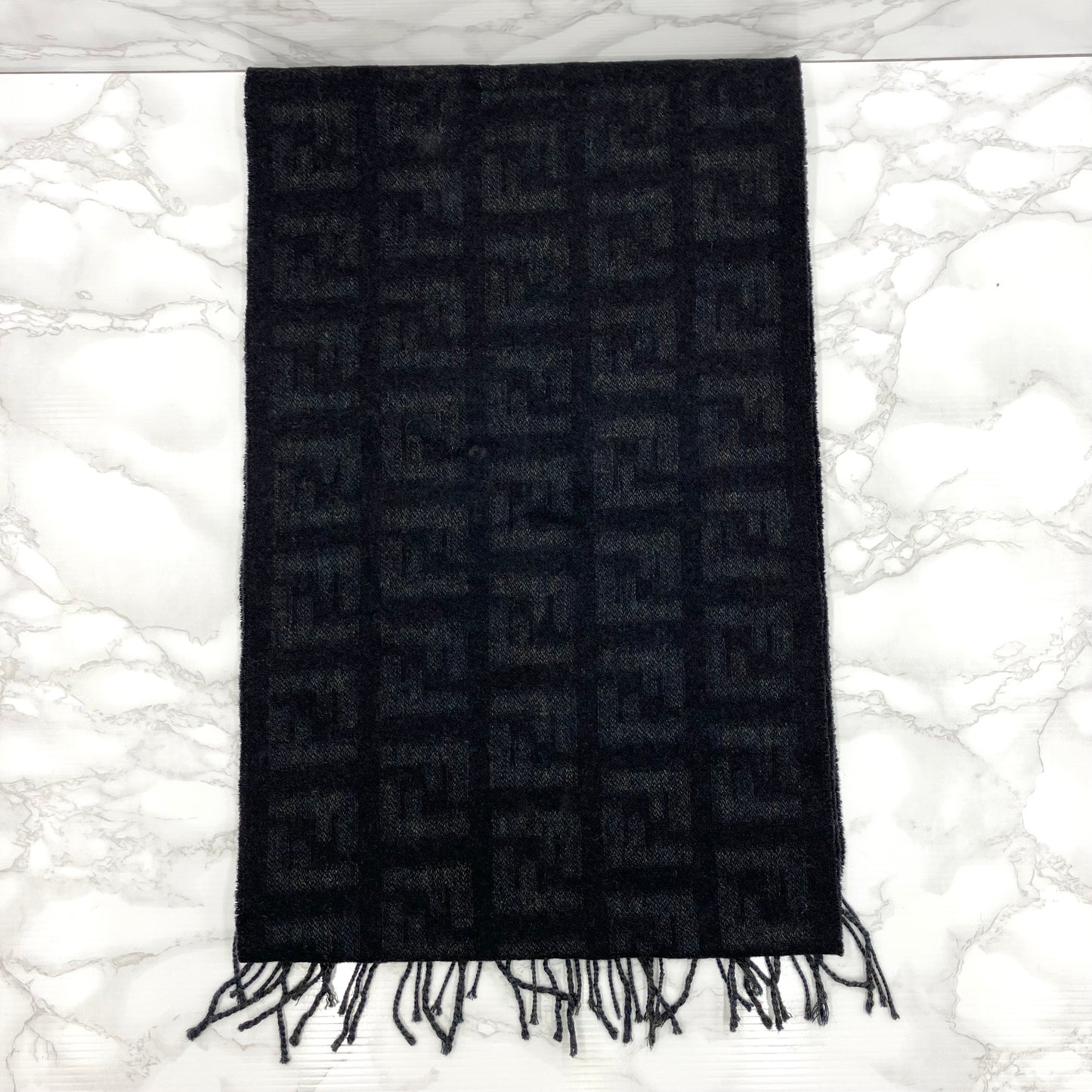 FENDI Zucca muffler