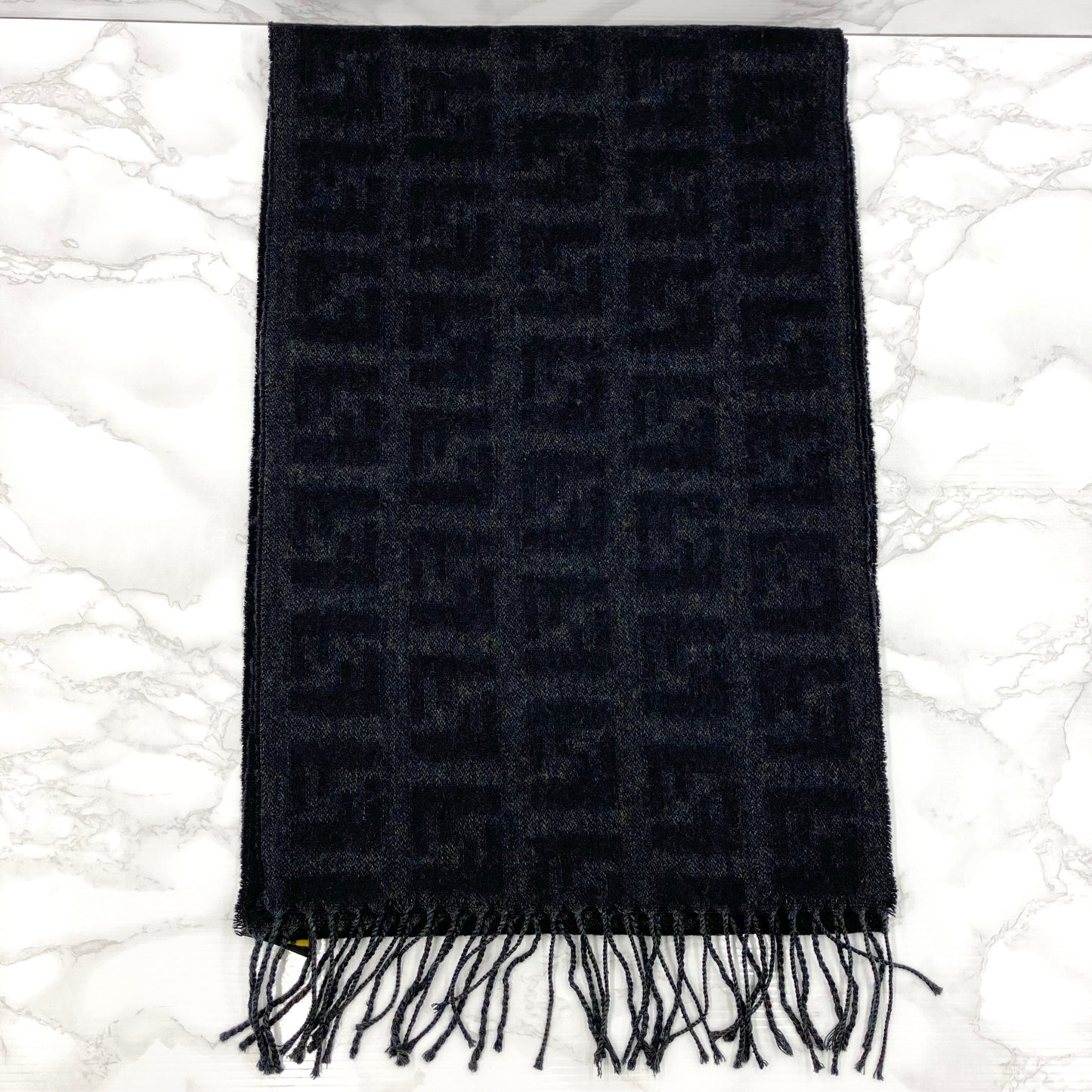 FENDI Zucca muffler