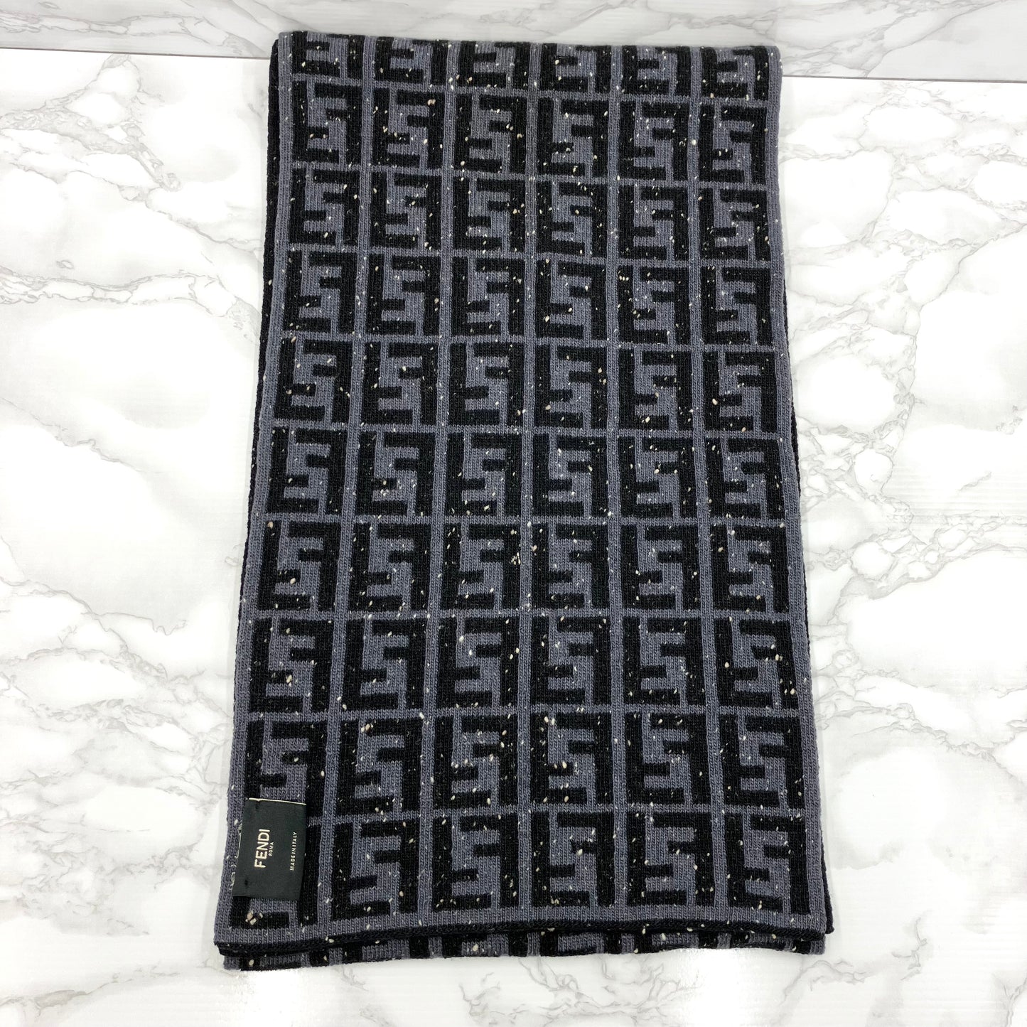 FENDI Zucca muffler