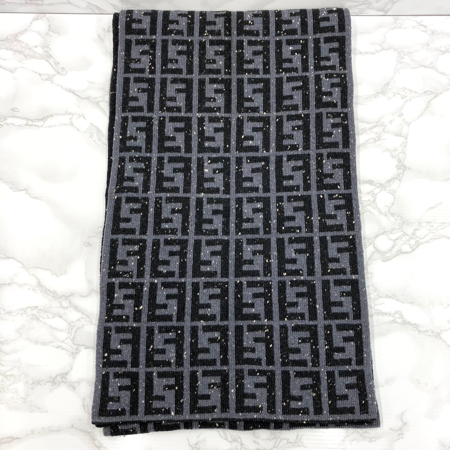 FENDI Zucca muffler