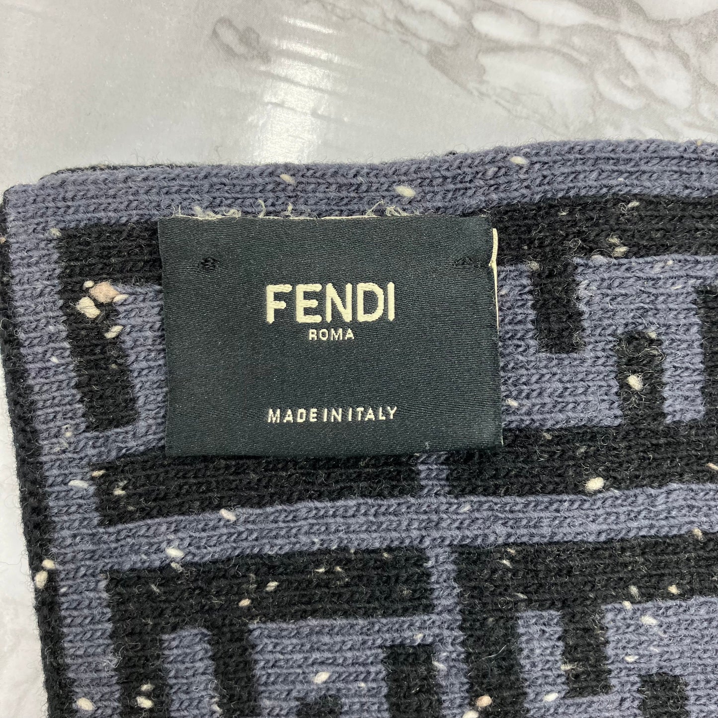 FENDI Zucca muffler