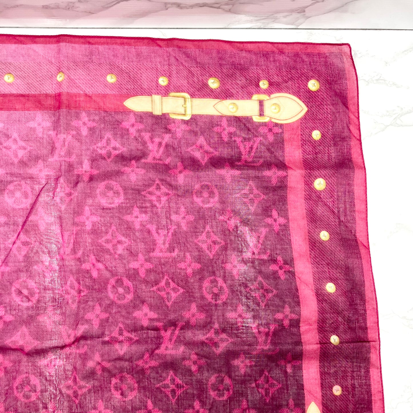 LOUIS VUITTON scarf