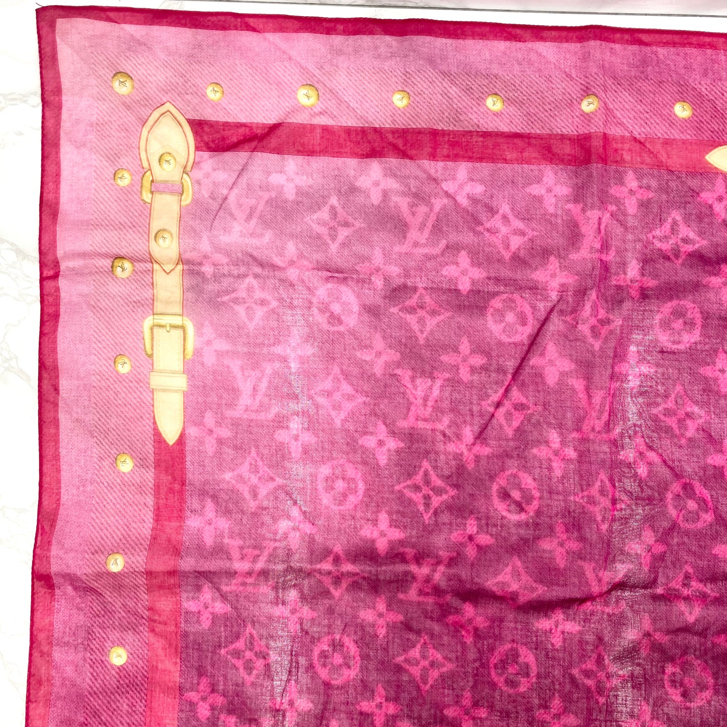 LOUIS VUITTON scarf