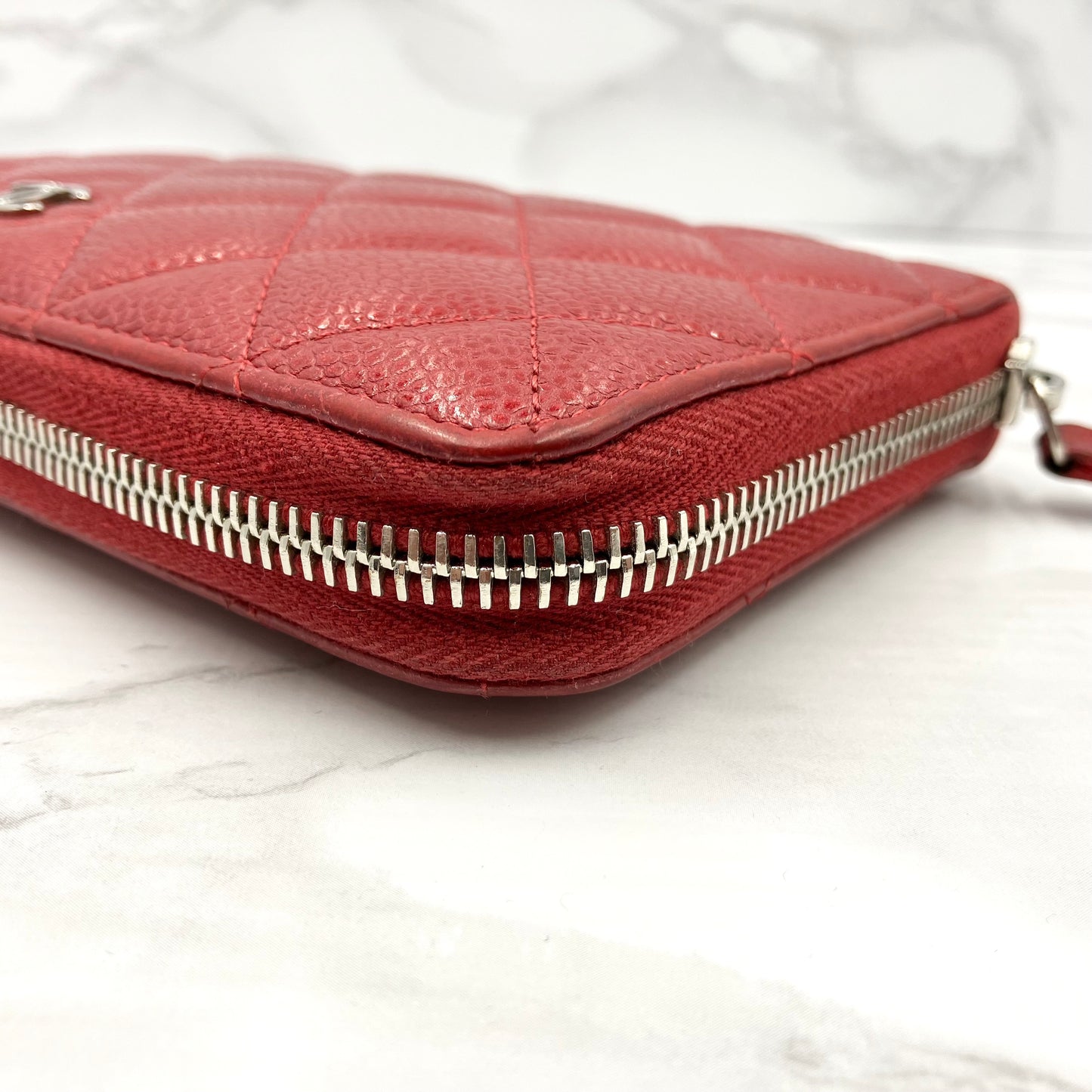 CHANEL Caviar skin long wallet