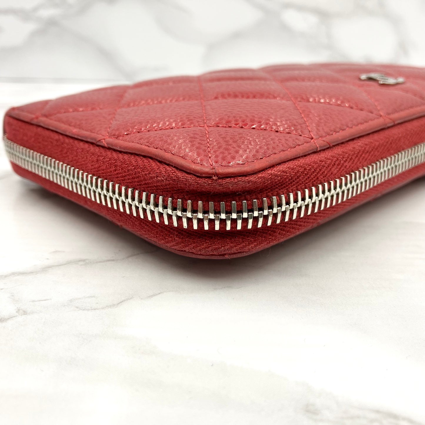 CHANEL Caviar skin long wallet