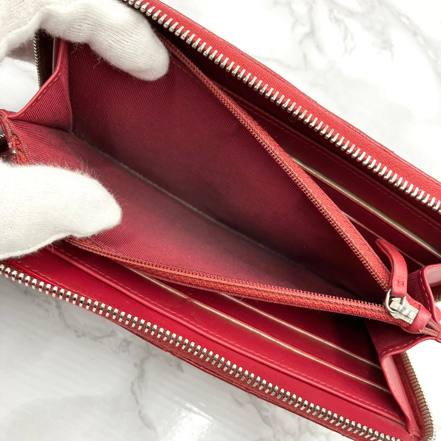 CHANEL Caviar skin long wallet