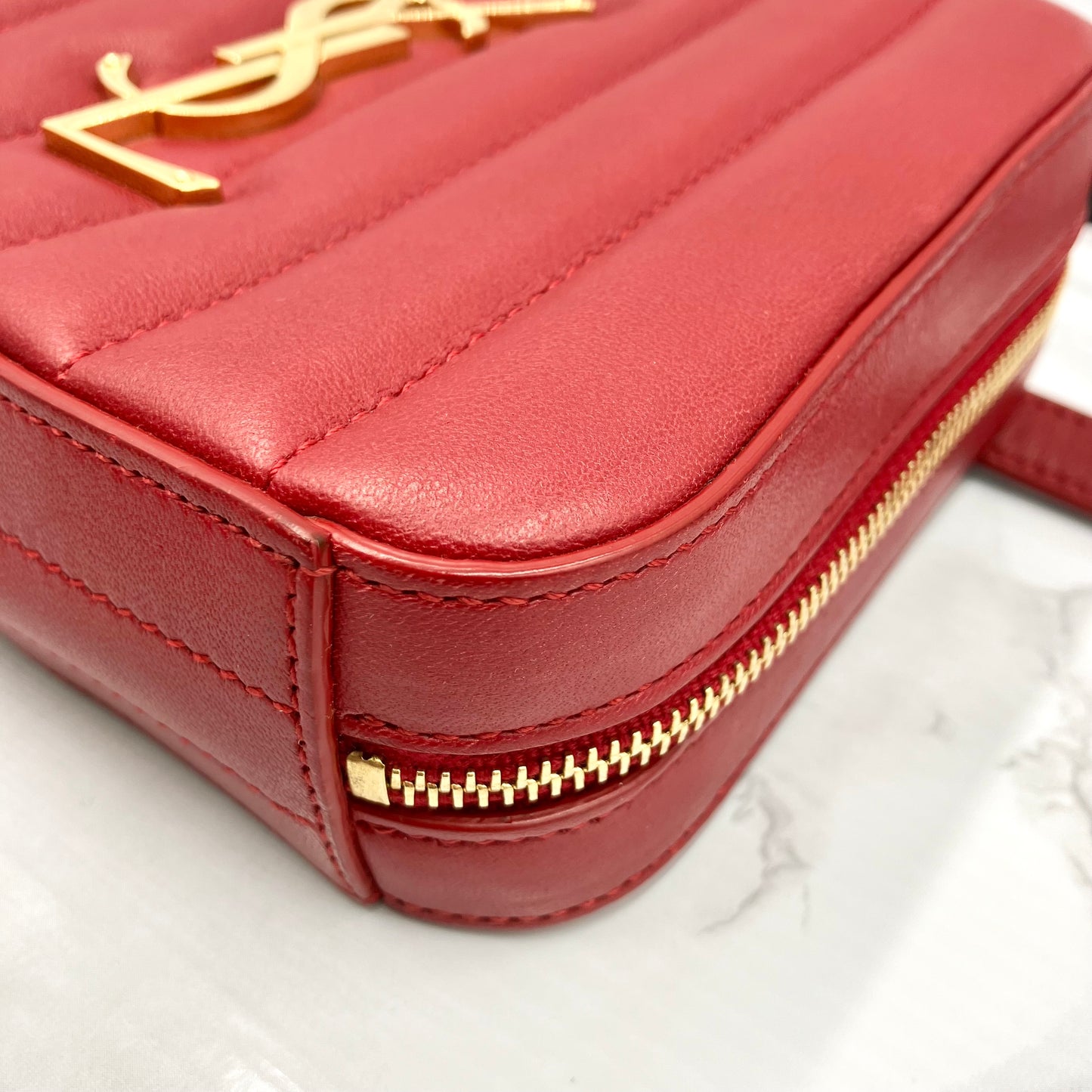 YVES SAINT LAURENT Vicky Belt Bag