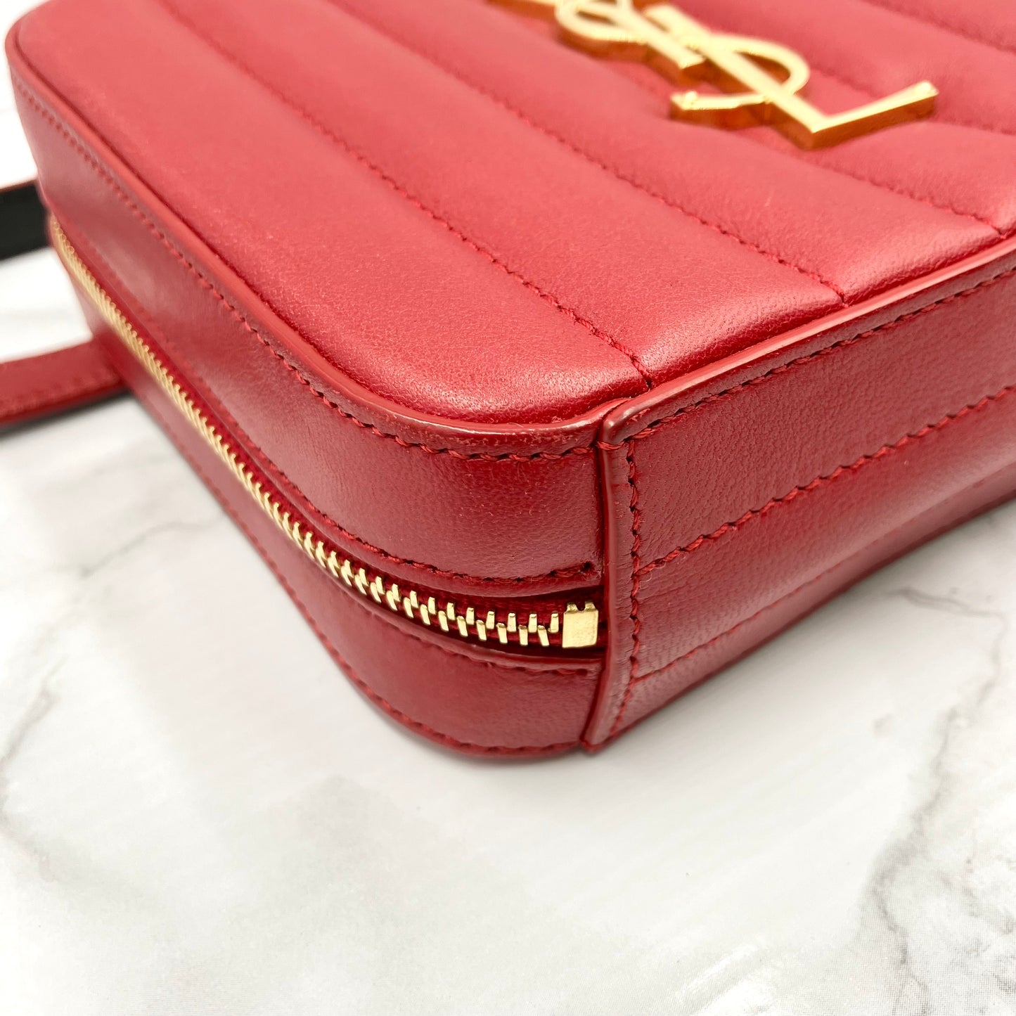 YVES SAINT LAURENT Vicky Belt Bag