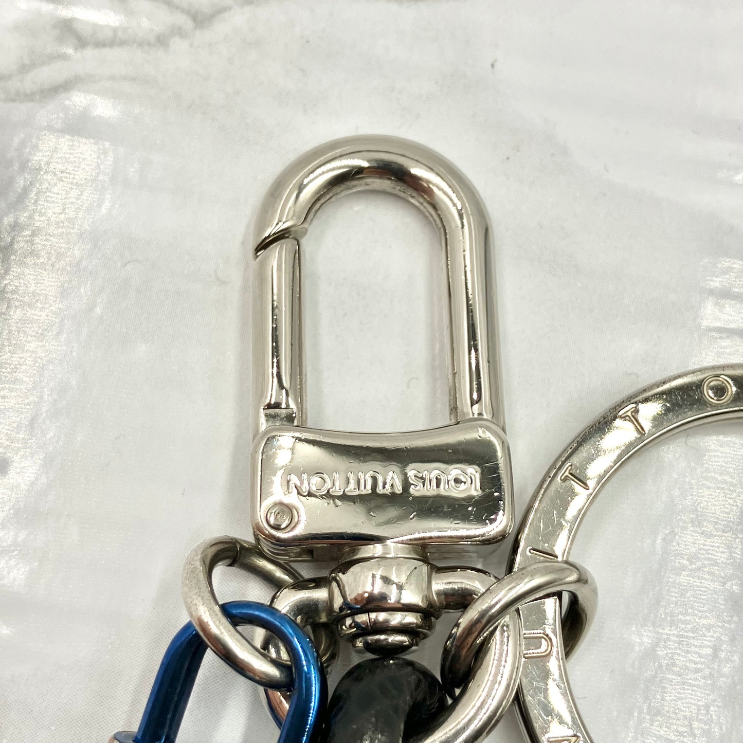 LOUIS VUITTON key charm