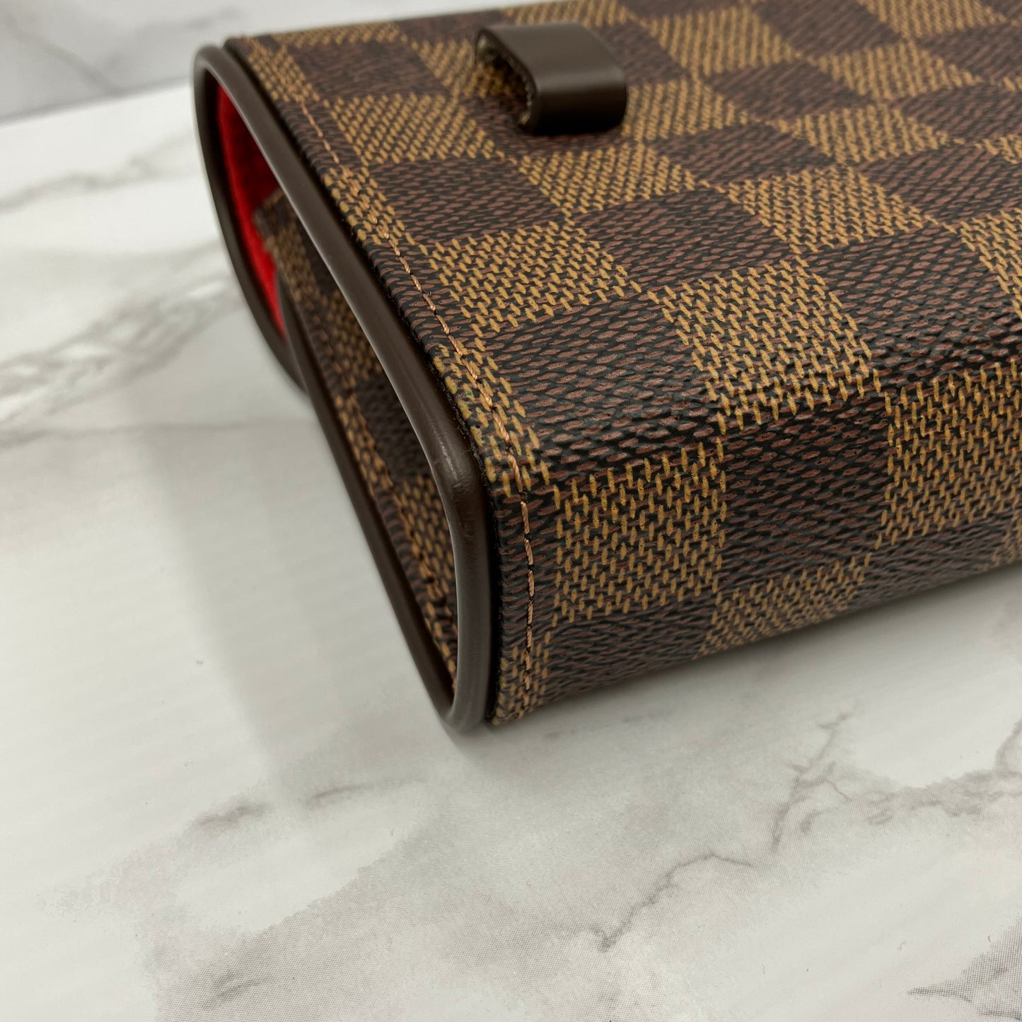 LOUIS VUITTON Damier Florentine body bag