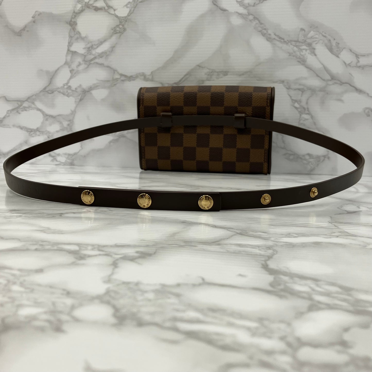 LOUIS VUITTON Damier Florentine body bag