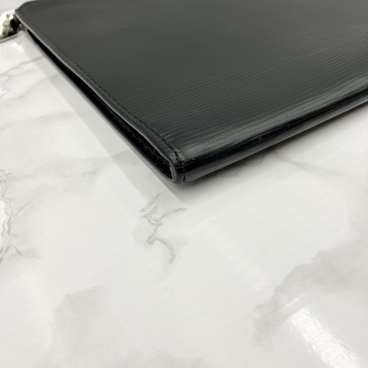 LOUIS VUITTON Epi Clutch Bag