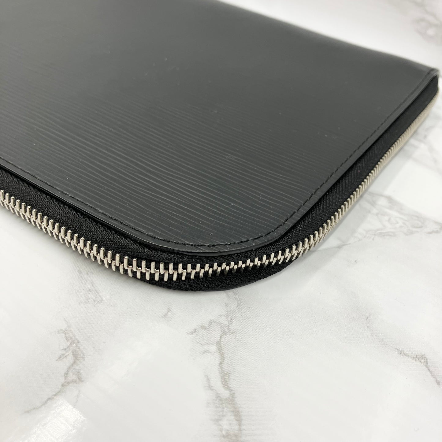 LOUIS VUITTON Epi Clutch Bag