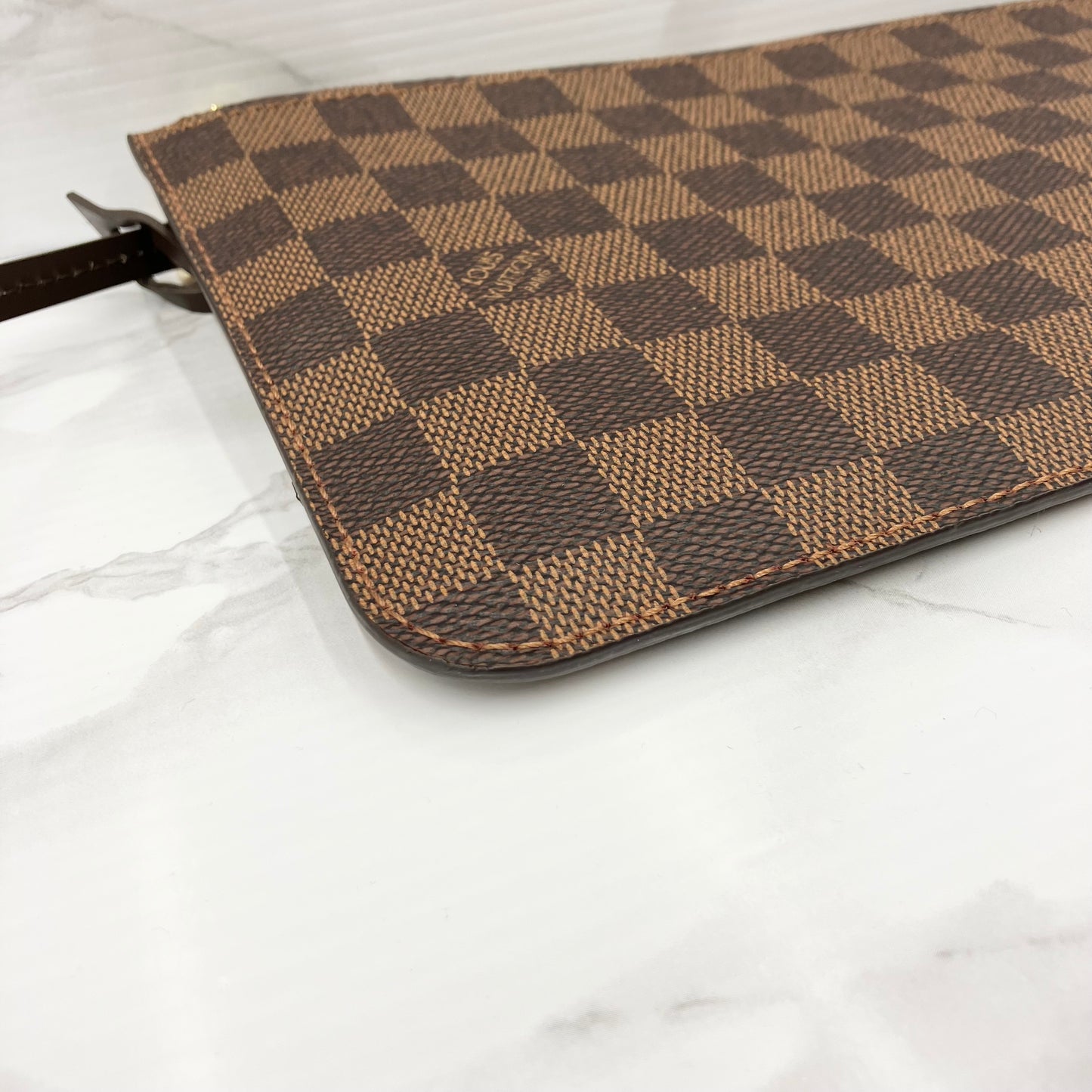 LOUIS VUITTON Damier Neverfull MM Pouch