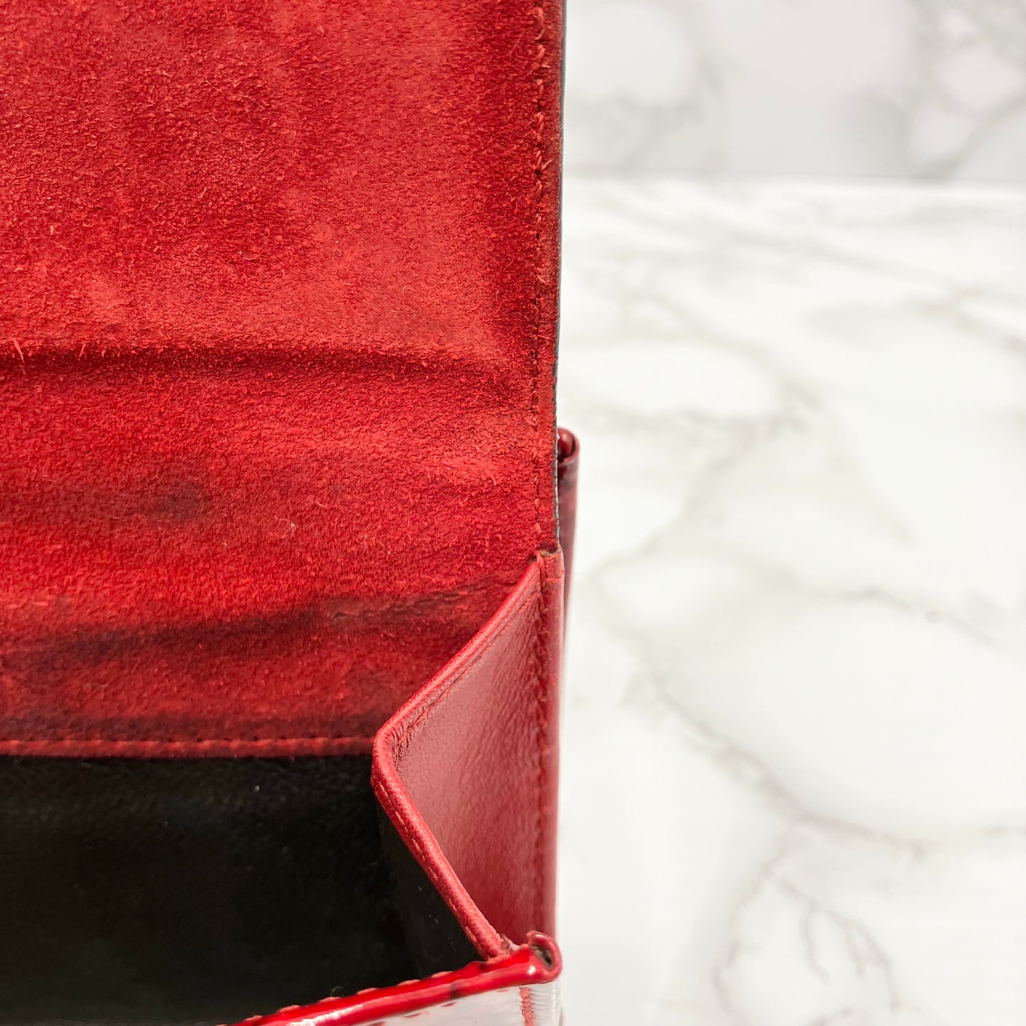GUCCI Patent long wallet