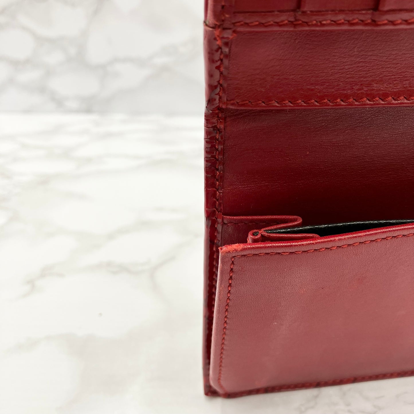 GUCCI Patent long wallet