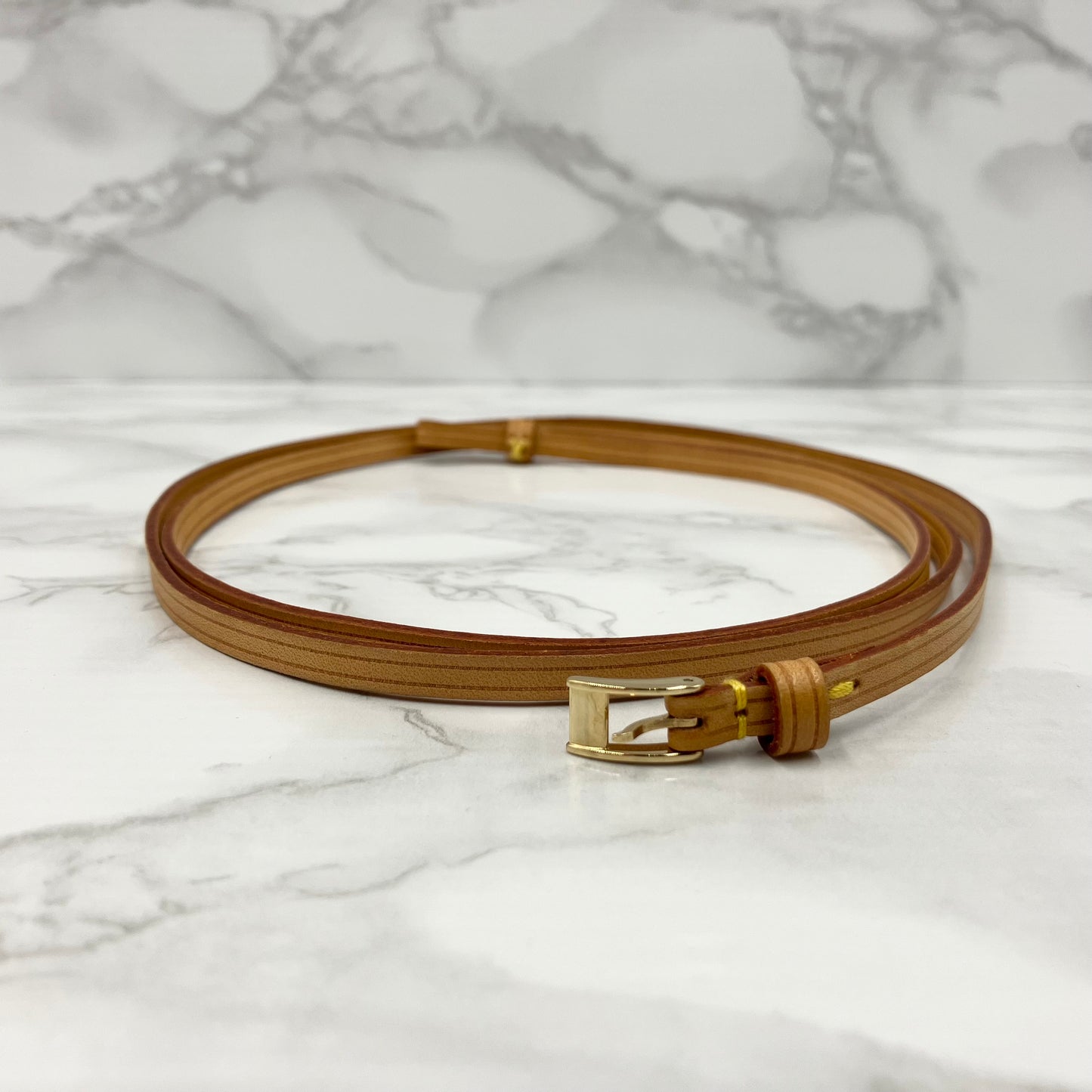 LOUIS VUITTON BACCHETTA leather Slim Strap