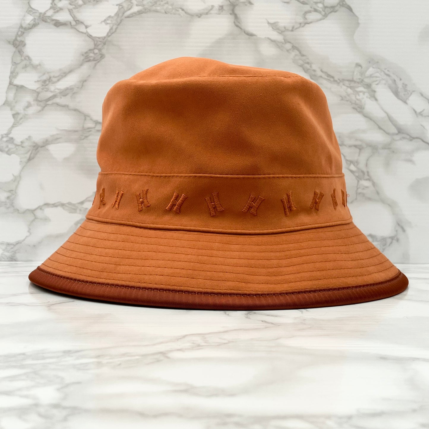 HERMES H Hut