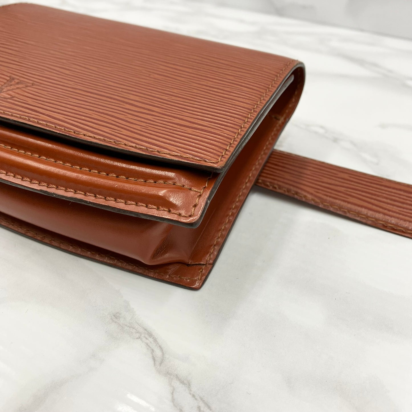 LOUIS VUITTON Epi Tirshet Waist Bag