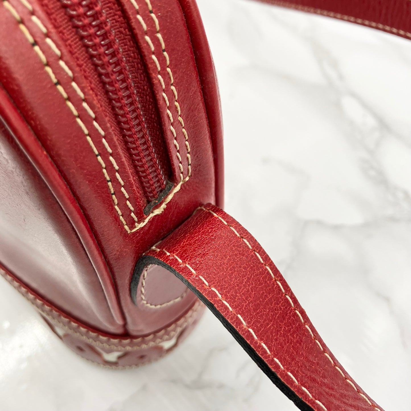 Yves Saint Laurent Leather shoulder bag