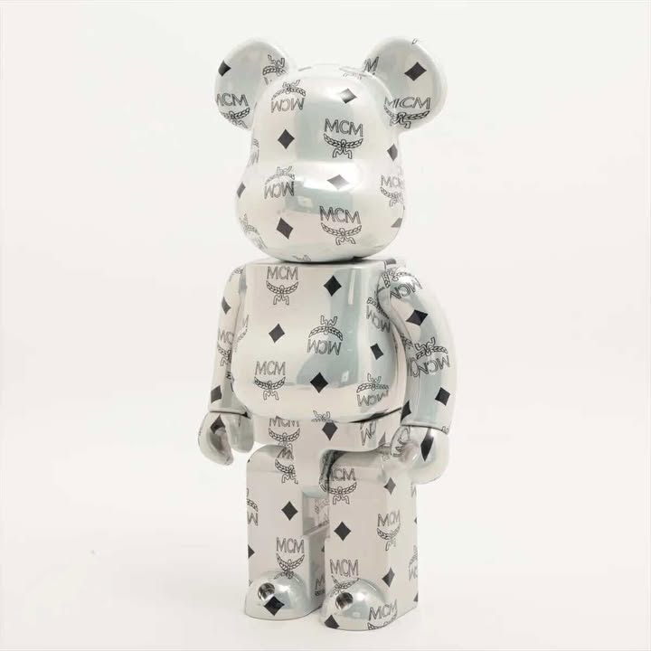 Unused BE@RBRICK Figure Plastic BE@RBRICK MCM WHITE CHROME Ver. 100% & 400% White 2-Piece Set 7-10-854