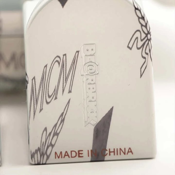 Unused BE@RBRICK Figure Plastic BE@RBRICK MCM WHITE CHROME Ver. 100% & 400% White 2-Piece Set 7-10-854