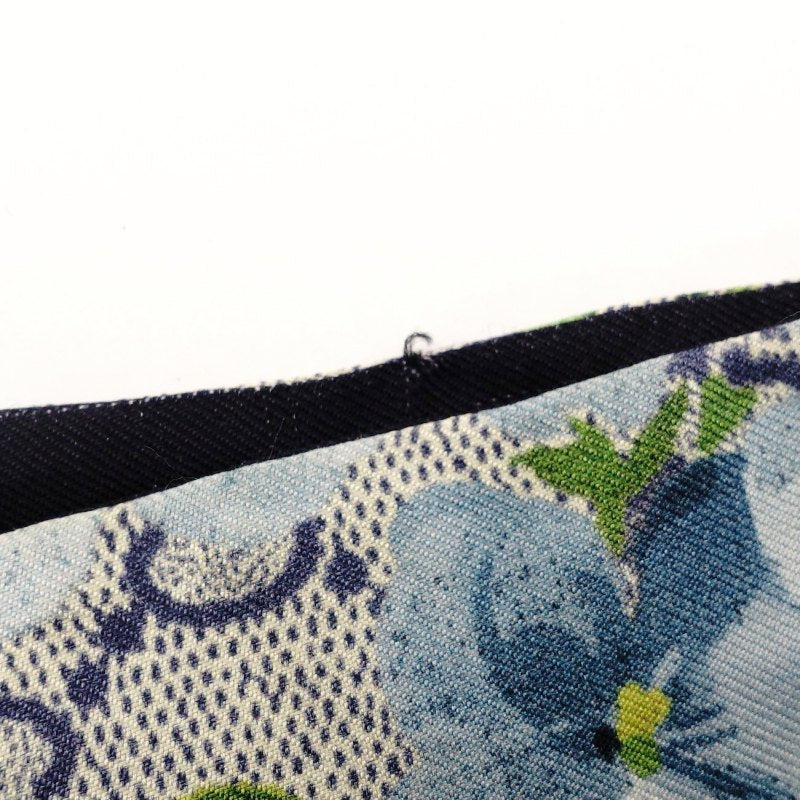 GUCCI Twilly Scarf 100% Silk GG Logo with Box Stole 7-8-220