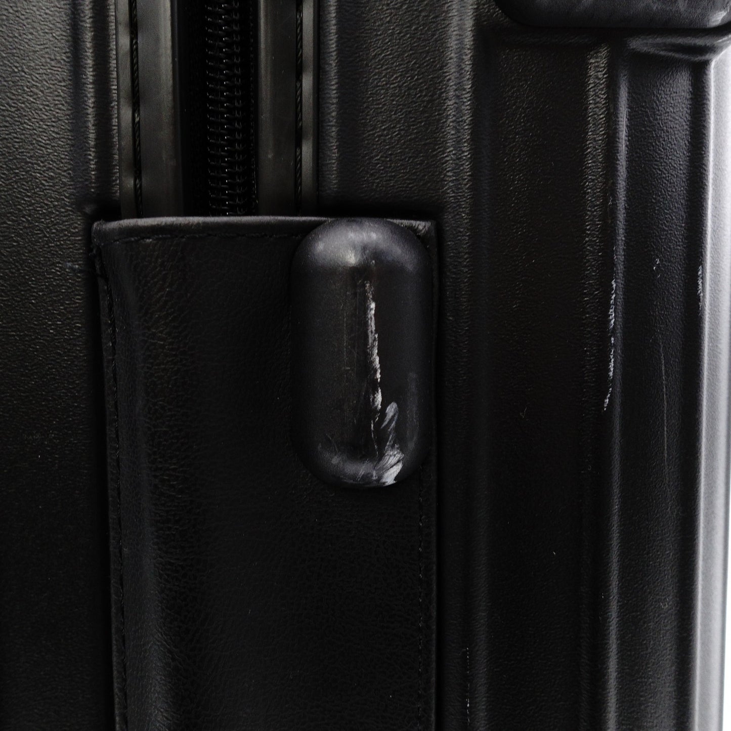 RIMOWA 821.90.12 32L Lufthansa Topaz Black Polycarbonate Carry-on