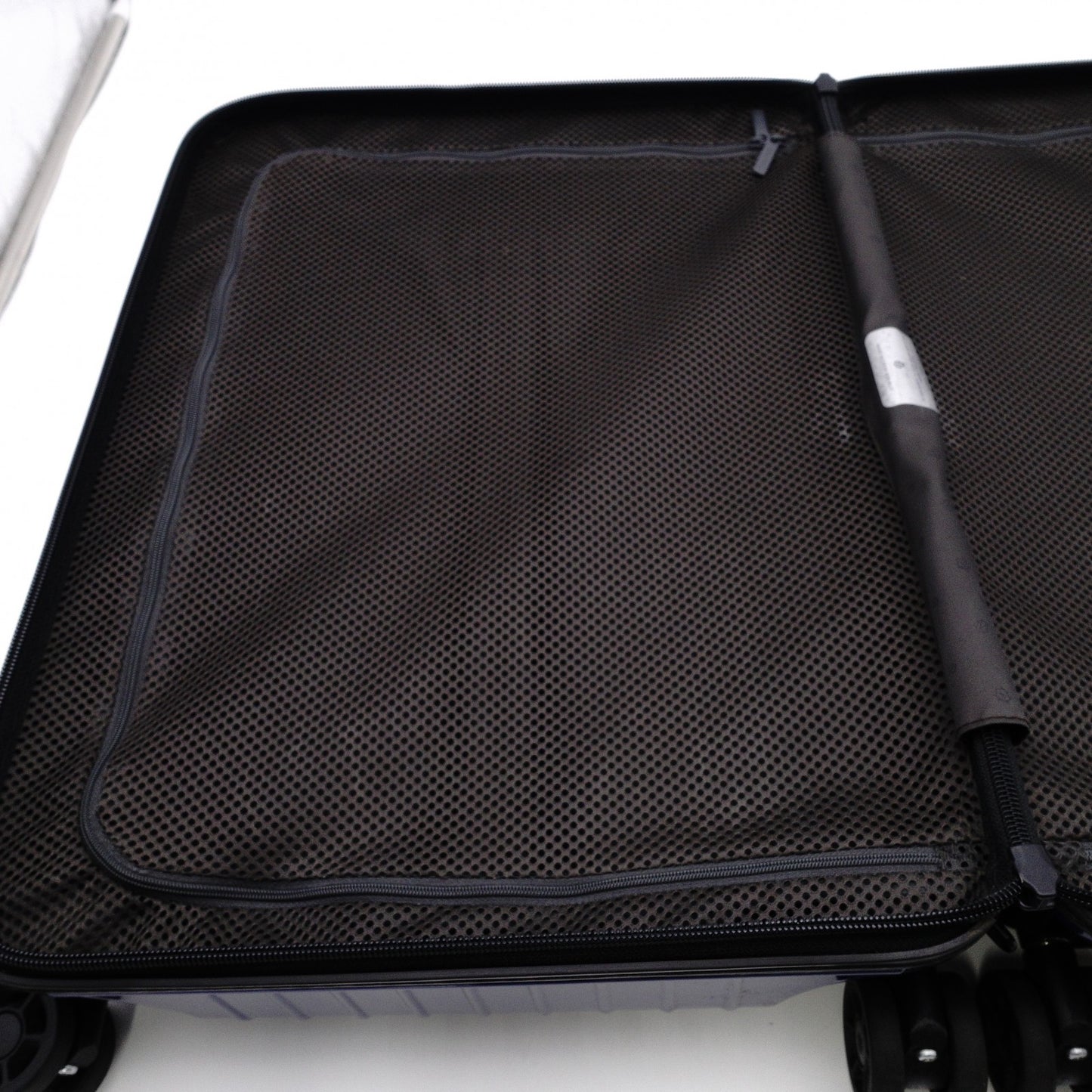 RIMOWA Cabin S 823.52.60.4 Essential Light Carry-On Bag 31L Navy