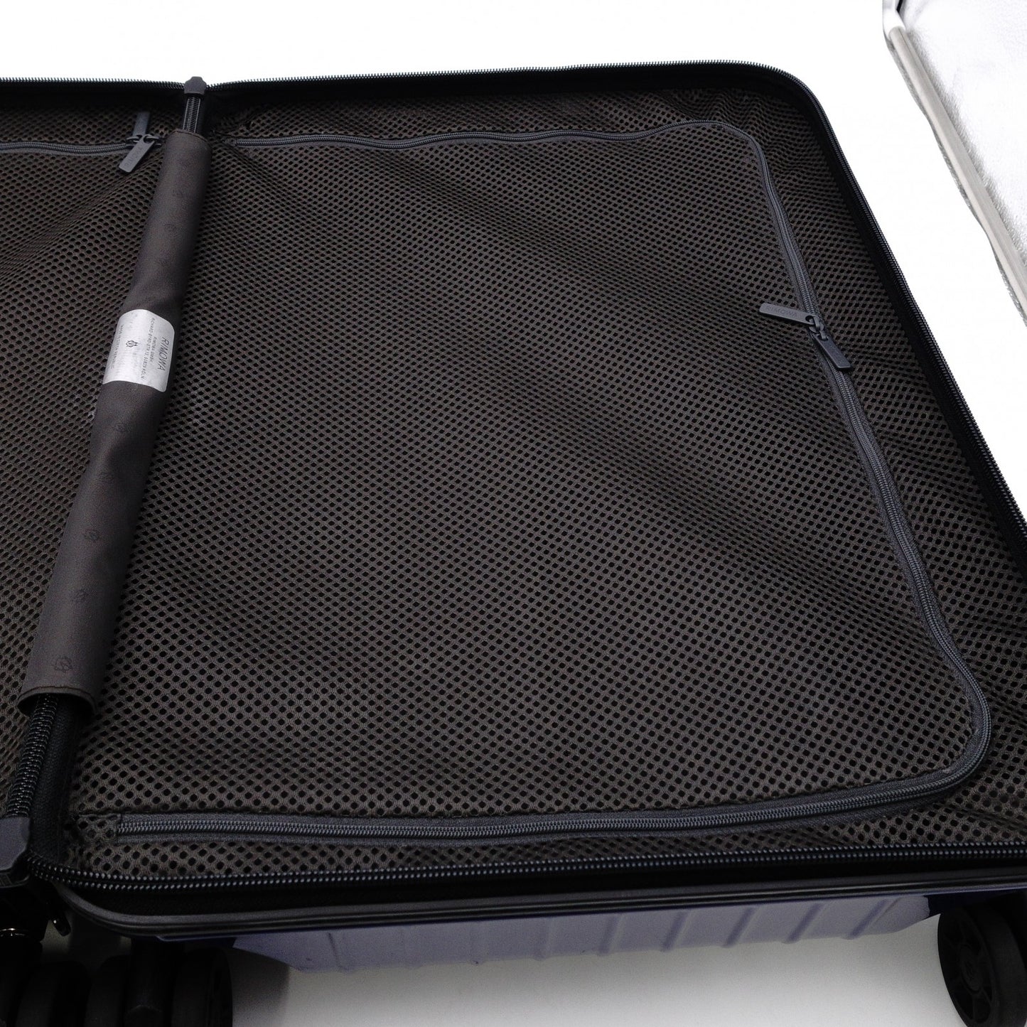 RIMOWA Cabin S 823.52.60.4 Essential Light Carry-On Bag 31L Navy