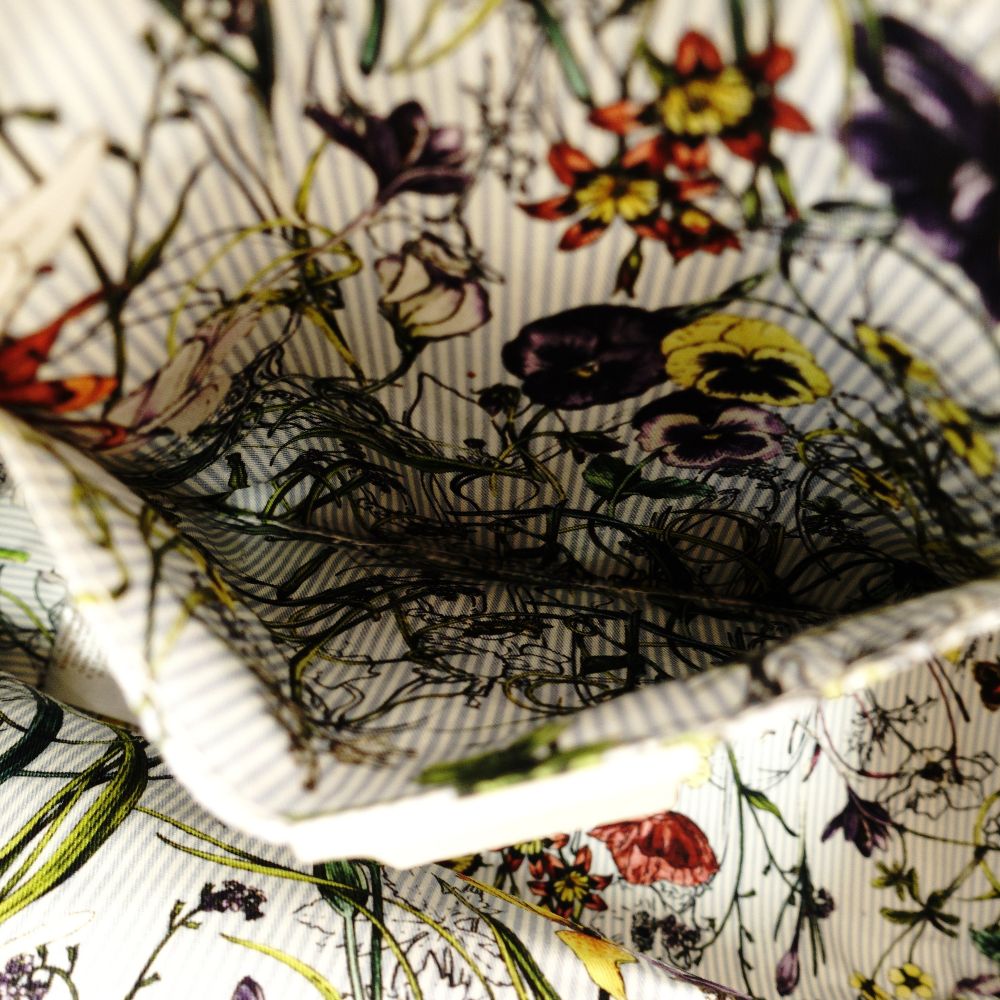 GUCCI Bamboo Handbag Children's Collection Raffia Beige × White Basket Bag 7-10-1005