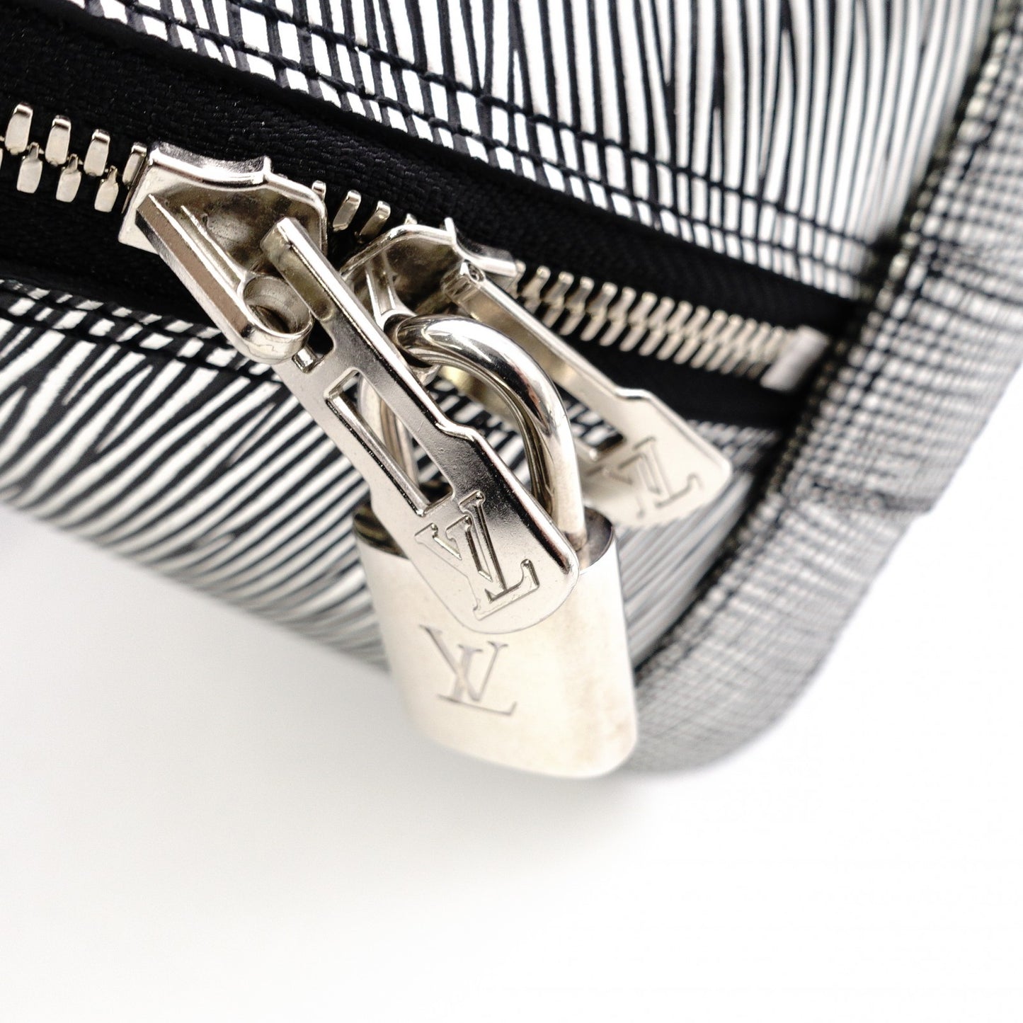 LOUIS VUITTON Alma Epi Platine Handbag Silver Tone