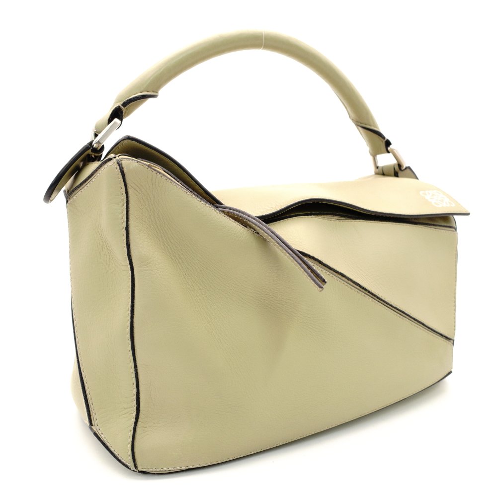 LOEWE Puzzle Bag Medium Handbag Leather Khaki Beige 2-Way Shoulder Bag Silver Hardware 7-8-122
