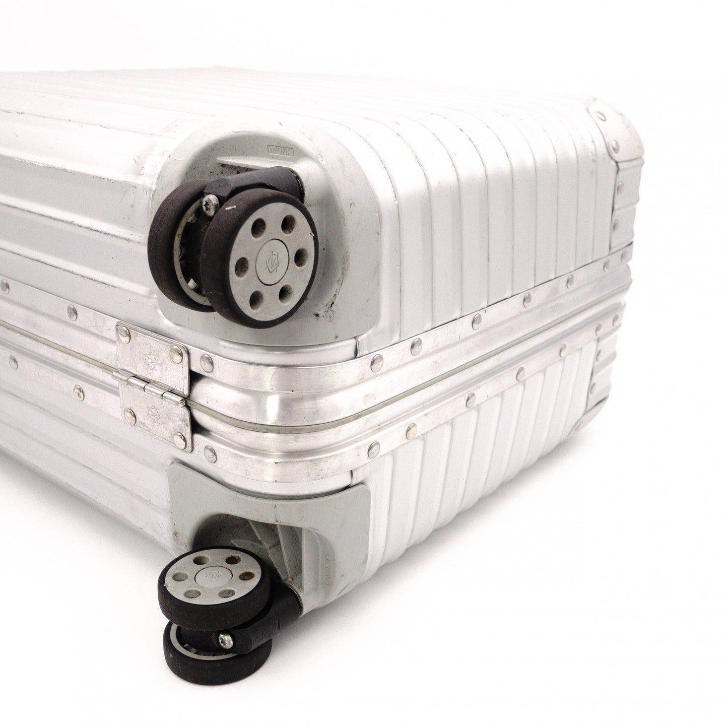 RIMOWA 925.40.00.402 Original Compact Carry-On Bag, Aluminum, Silver, 29 L, Cabin-Approved