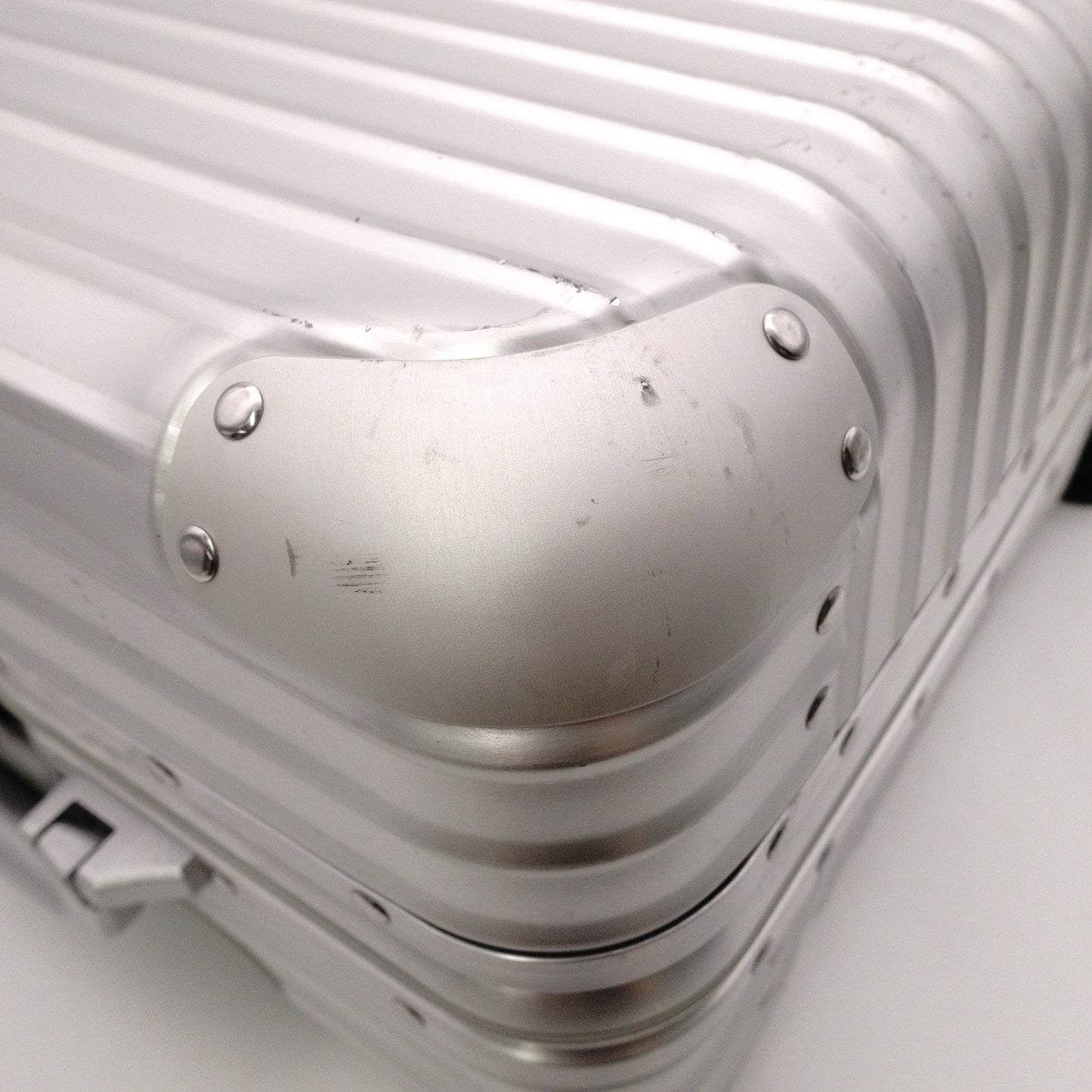 RIMOWA 925.40.00.402 Original Compact Carry-On Bag, Aluminum, Silver, 29 L, Cabin-Approved