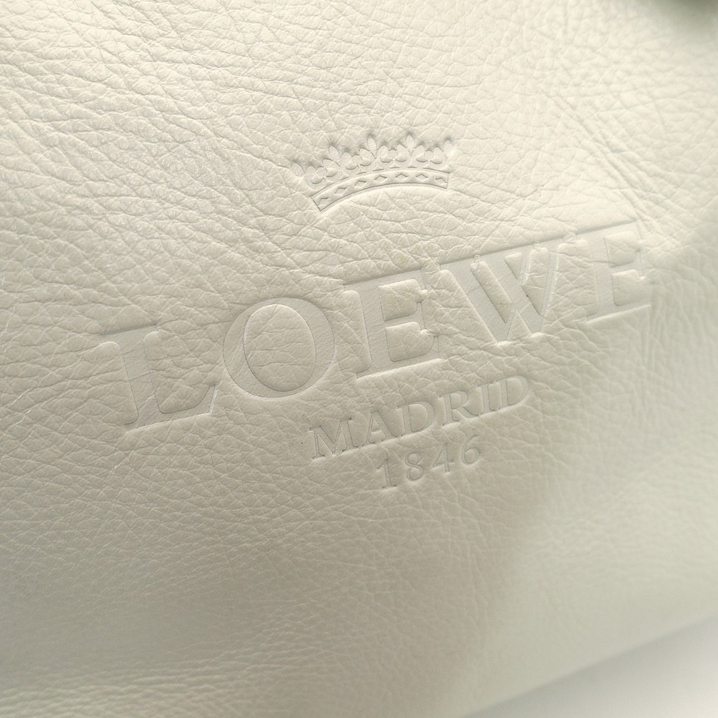 LOEWE Heritage Tote Bag White Leather White Shoulder Logo 7-11-338